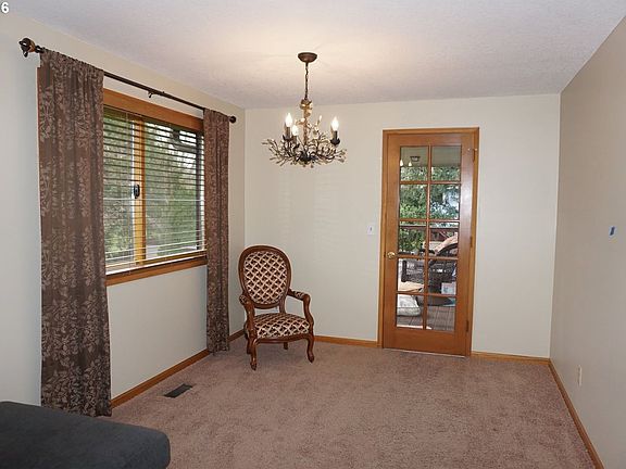 4th image of 7264 SE Wilshire Ct