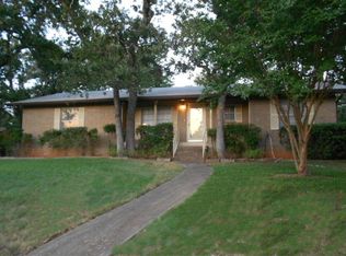 108 Ridgewood Dr, Fredericksburg, TX 78624