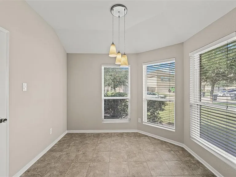 3006 Madison Elm St — Photo 10