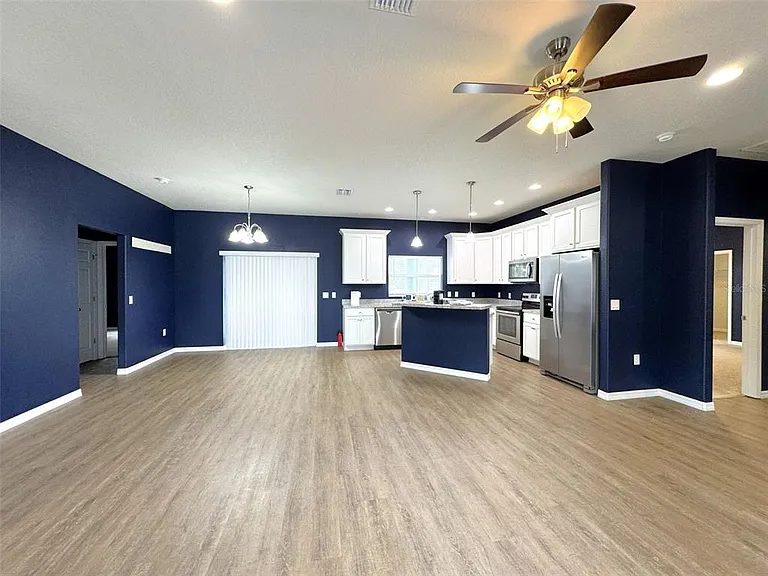 167 N Independence Hwy — Photo 5