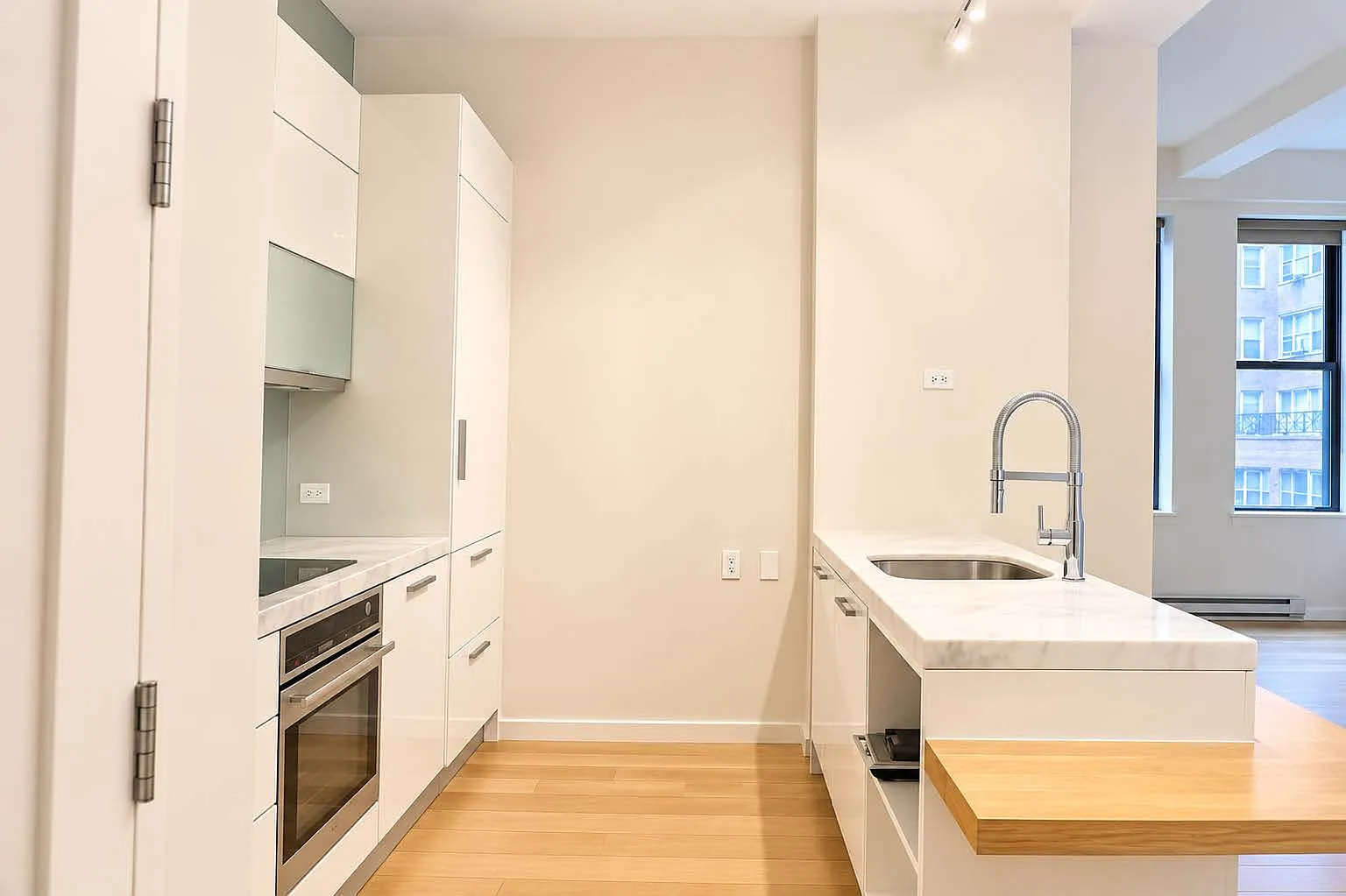 11 East 36th Street — Photo 3
