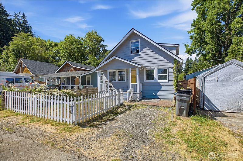 2nd image of 1242 Ridgeway Place E