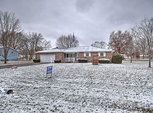 2310 Sands Dr, Decatur, IL 62526