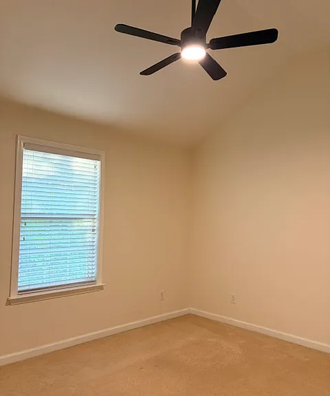 1007 Cashmere Dr — Photo 4