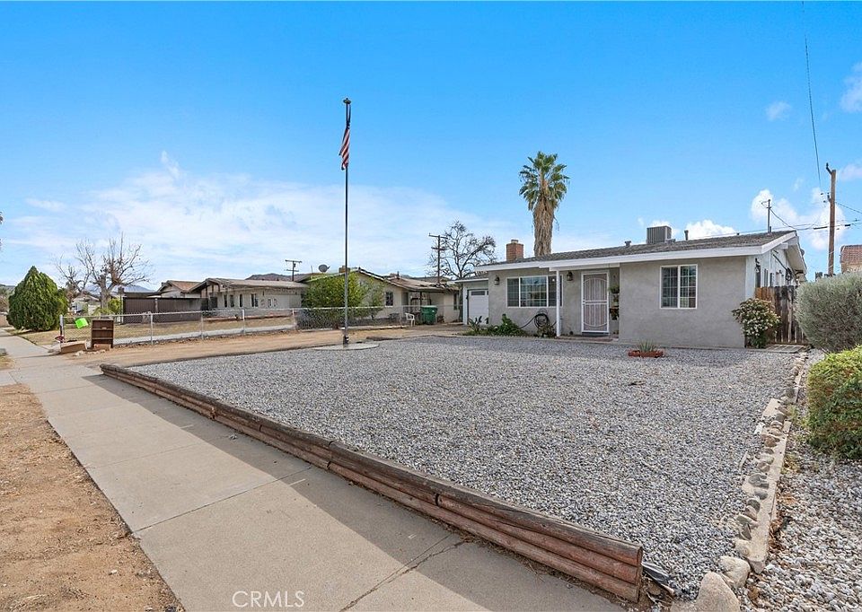 1st image of 25153 Gentian Ave