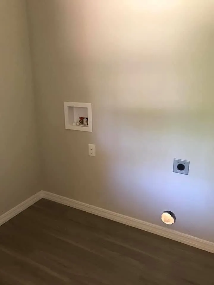 2 bed, $1,000 — Photo 4