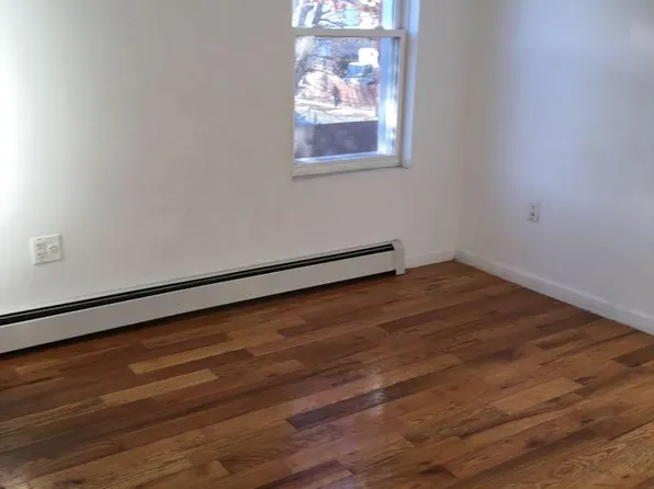 3202 81st St, East Elmhurst, NY 11370