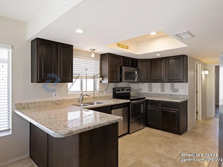 3858 E Dahlia Dr — Photo 6