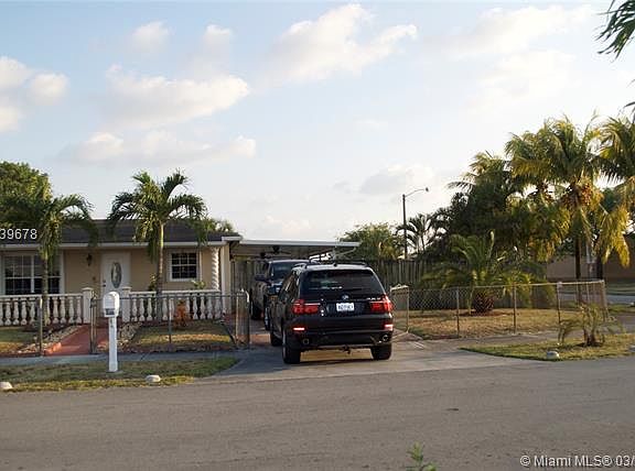 4th image of 4420 NW 195th St