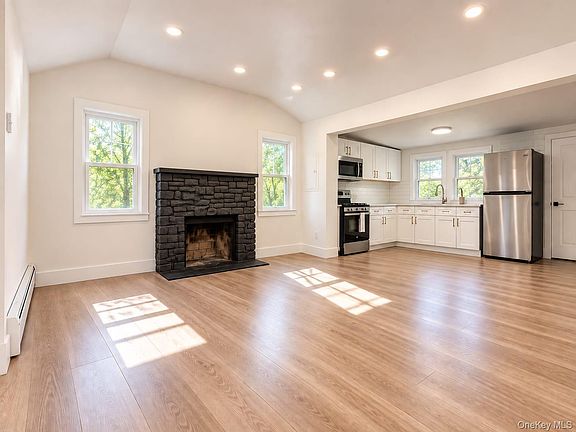 4th image of 65 Glenwood Road