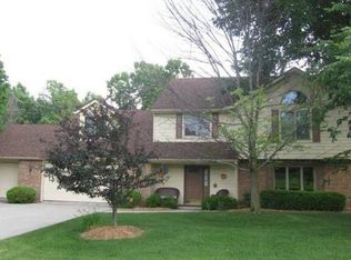 8605 Castle Creek Dr, Fort Wayne, IN 46804