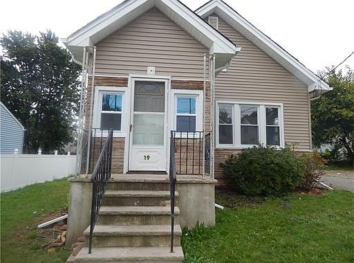 1st image of 19 Hillside Ave