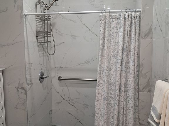 3rd image of 627 Main St #303