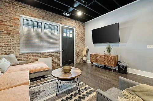 1306 Barristers Ct Photo 1