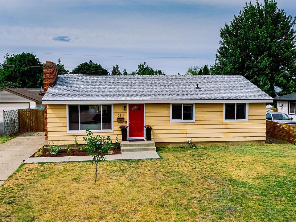 1st image of 2811 E 39th Ave