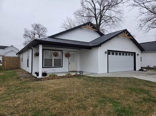 505 W Vantrees St, Washington, IN 47501