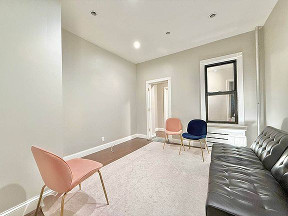 5th image of 416 Suydam St APT 1L
