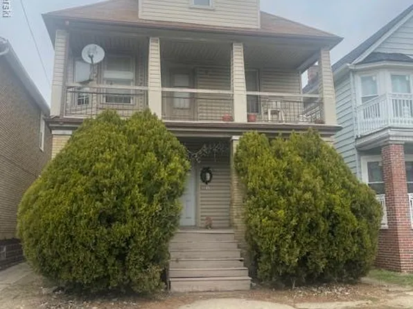 3219 Hanley St, Hamtramck, MI 48212