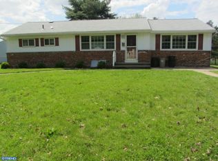 323 W Woodlawn Ave, Maple Shade, NJ 08052