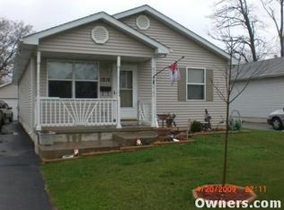 1218 Wilcox St, Joliet, IL 60435