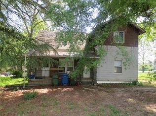 1028 12th St NE, Hickory, NC 28601