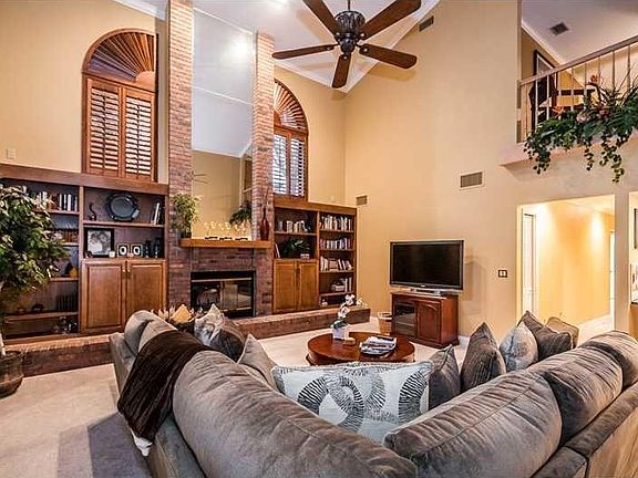 5th image of 2510 Lakeside Ct