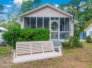 129 NW 20th St, Oak Island, NC 28465