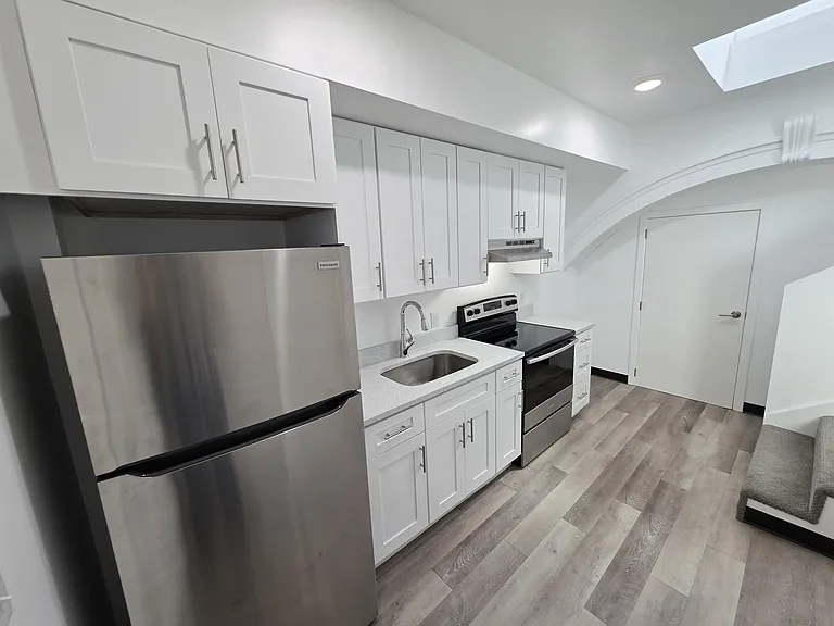 401 Olo Street - Former Church Parish Converted In Luxury Apartments! — Photo 32