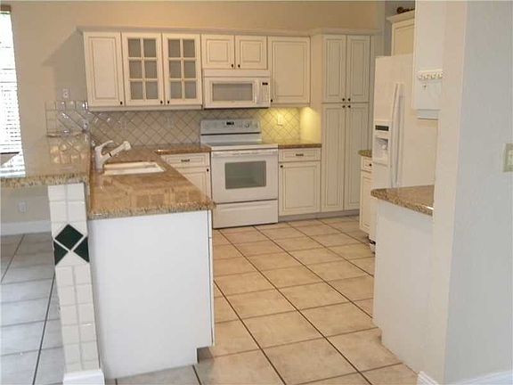 4th image of 7222 NW 58th Way