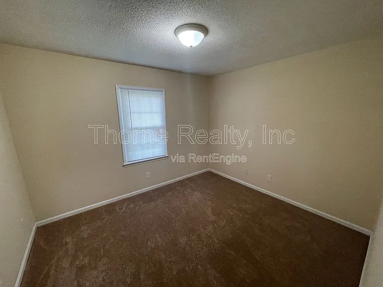 406 Dowd St — Photo 6