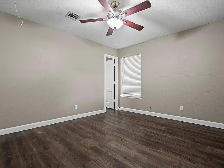 15915 Mueschke Rd — Photo 37