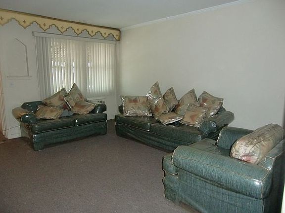 4th image of 114-37 204th St