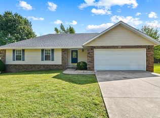 1004 N 14th Ave, Ozark, MO 65721