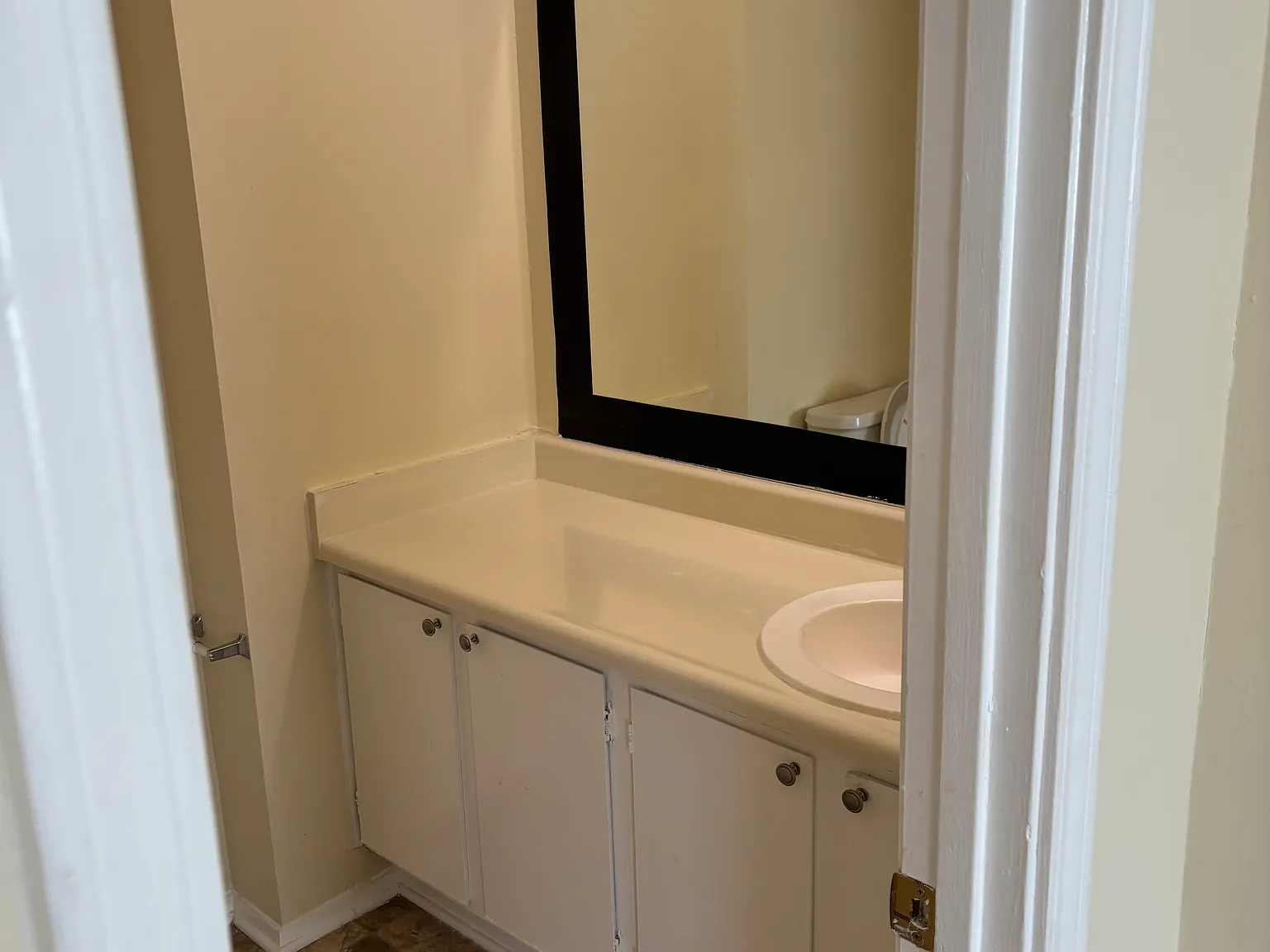 2 bed, 2.5 bath, $1,450 — Photo 2