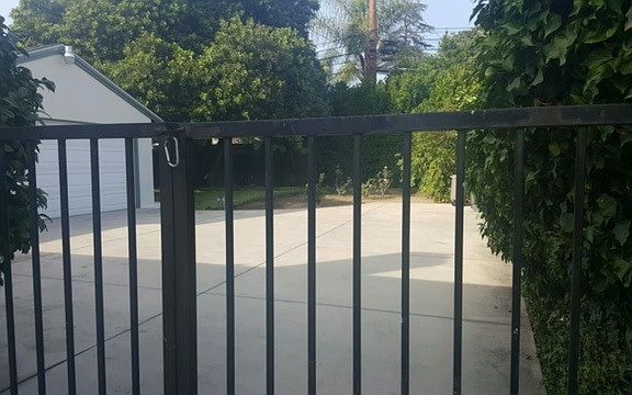 2nd image of 9837 Estrella Ave