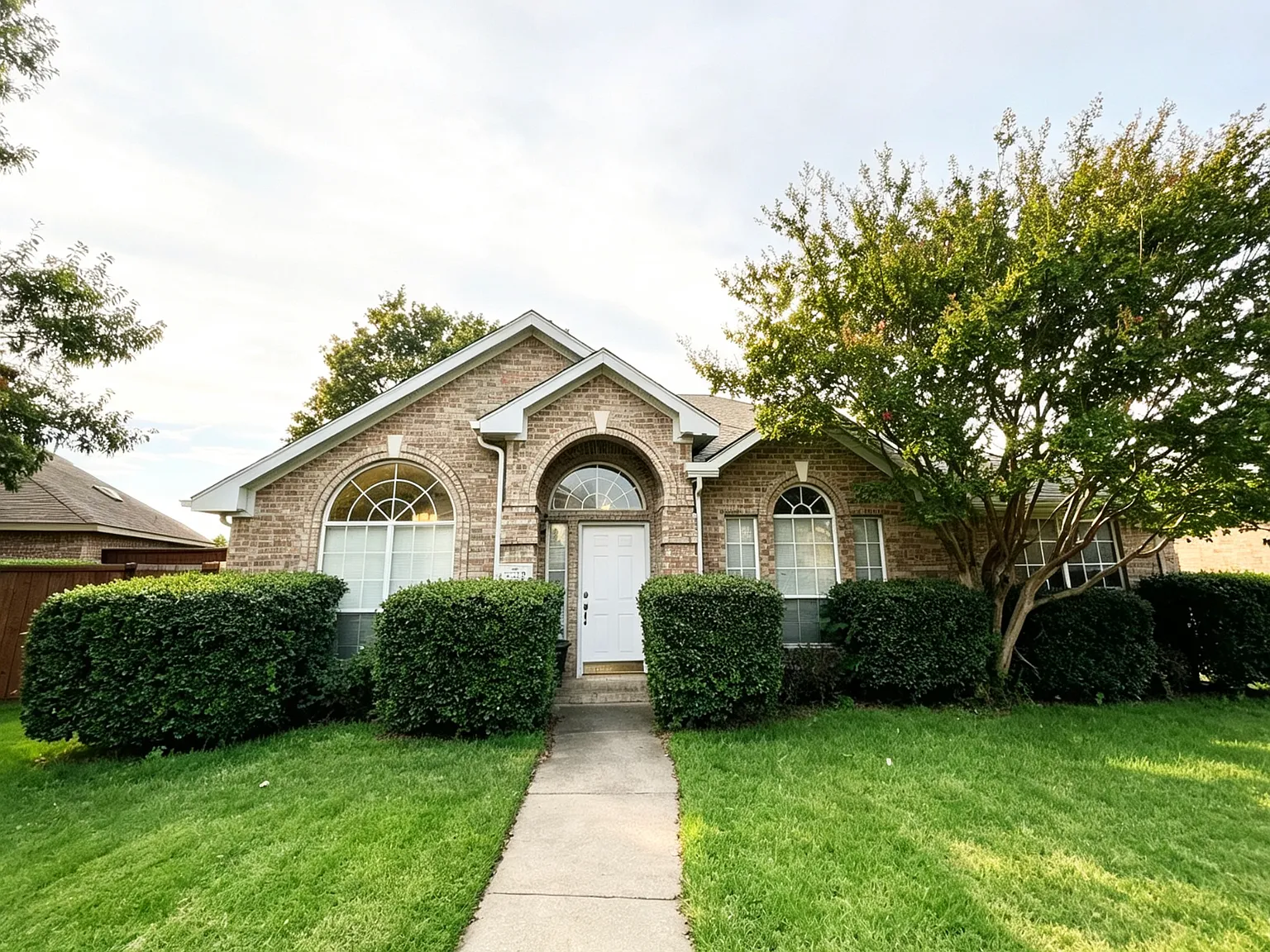 4 bed, 1804 sqft, $2,599 — Photo 1
