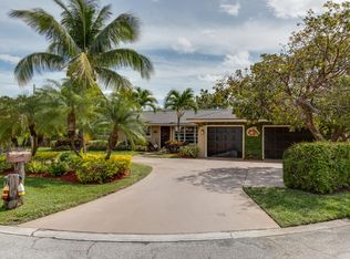 3650 Palm Dr, Riviera Beach, FL 33404