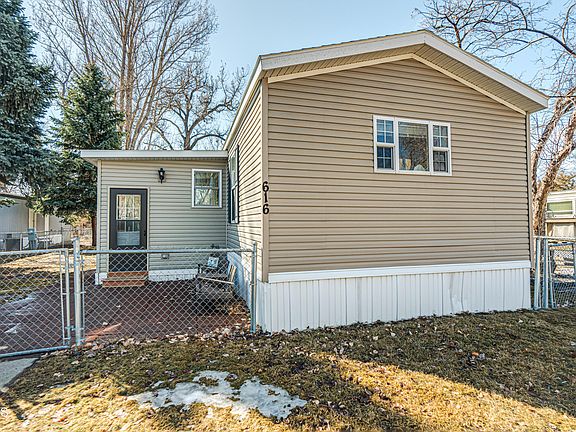 3rd image of 616 Dover Dr
