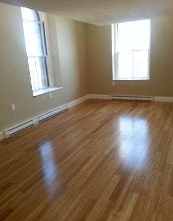 4th image of 100 Captains Row APT 203