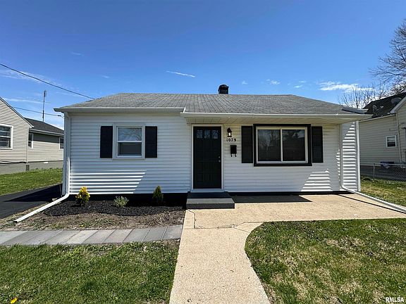 4th image of 1079 Huber Ave