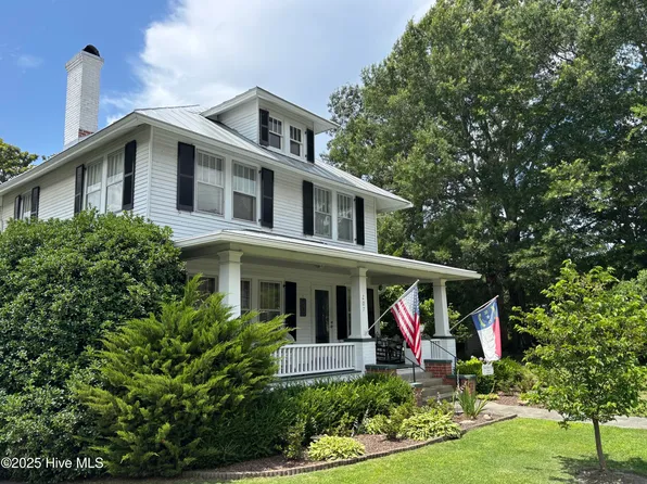 207 W Eden Street, Edenton, NC 27932