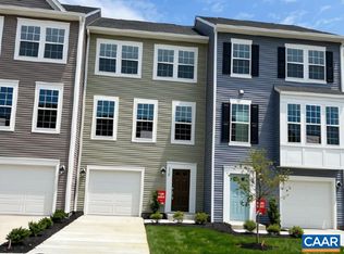 112 Oakshire Ct, Waynesboro, VA 22980