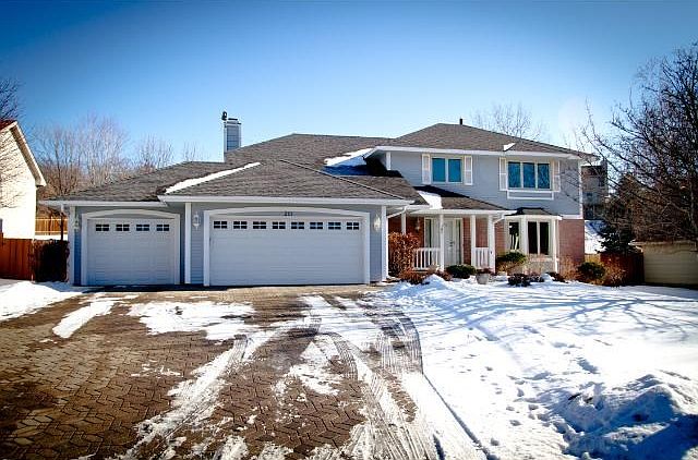 1st image of 261 Carriage Ln