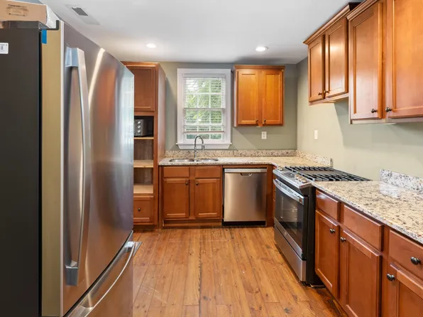 13 Elizabeth St APT B, Charleston, SC 29403