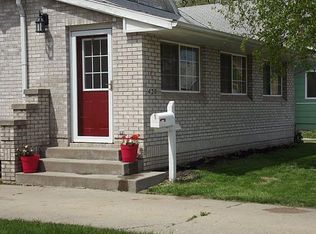 420 4th St, West Des Moines, IA 50265