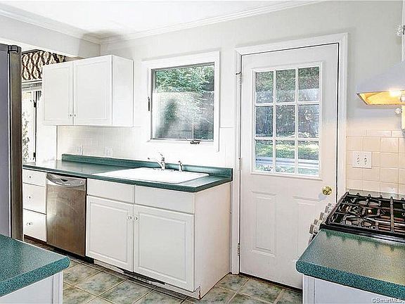 2nd image of 45 Sunrise Ave