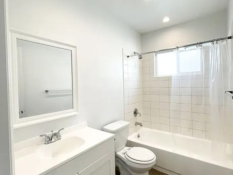 4800 August St #19 — Photo 14