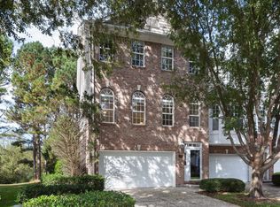 6901 Middleboro Dr, Raleigh, NC 27612