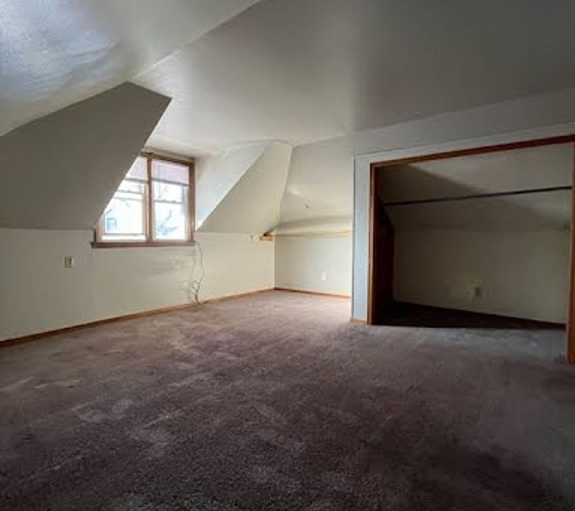 Building Photo 4