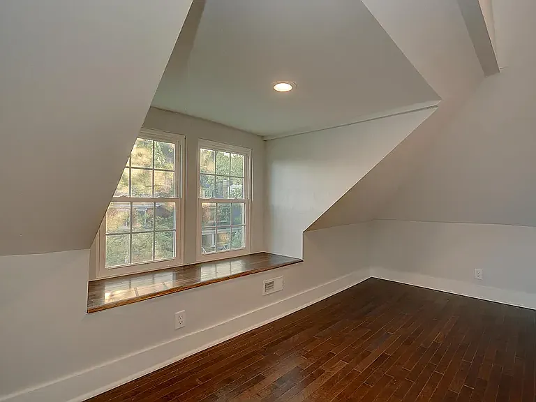 412 Stoddart Ave — Photo 7
